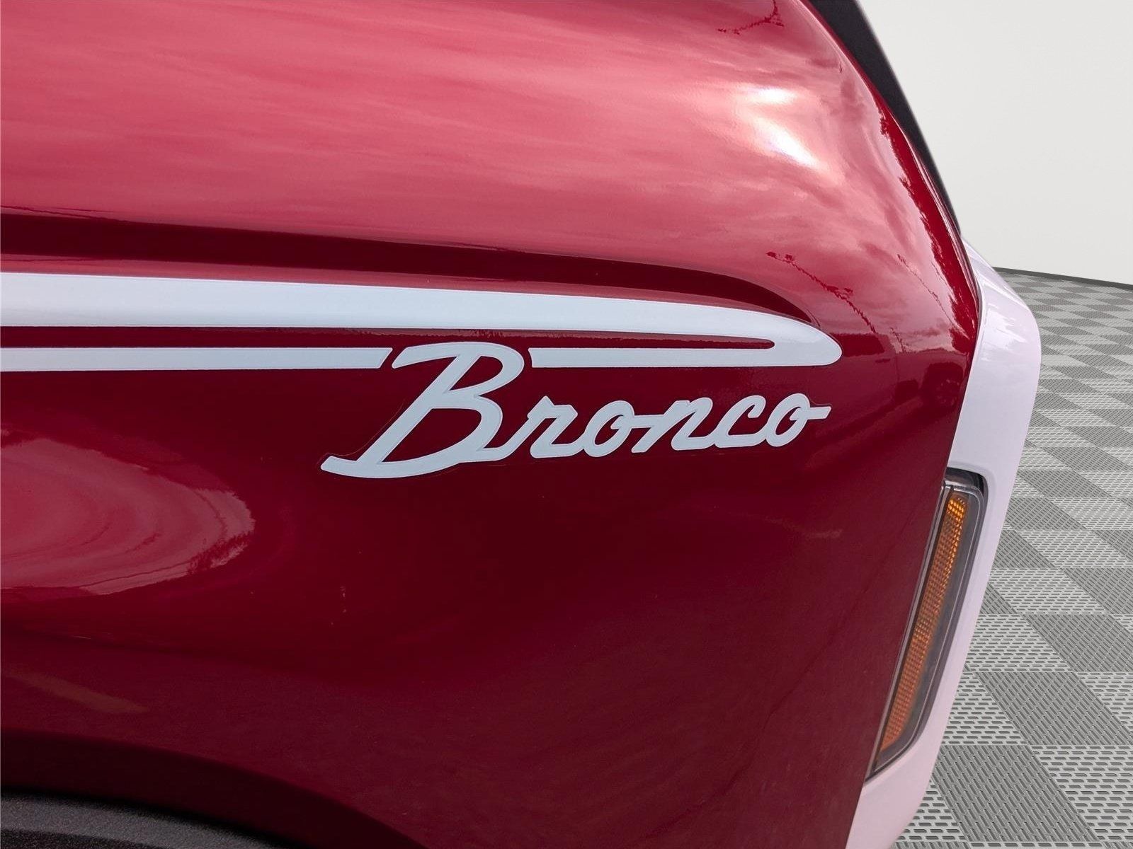 Used 2026 Ford Bronco Heritage Edition AWD/4WD image 9
