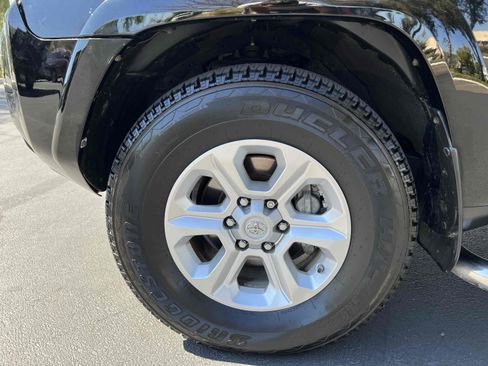 Used 2014 Toyota 4Runner SR5 image 73