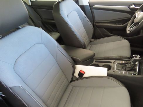 New 2025 Volkswagen Jetta SE image 27