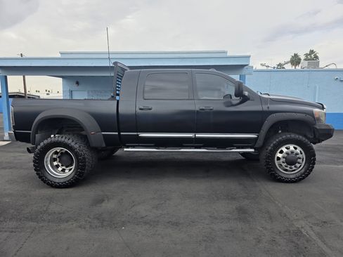 Used 2007 Dodge Ram 3500 Truck SLT w/ Navigation Convenience Group image 2