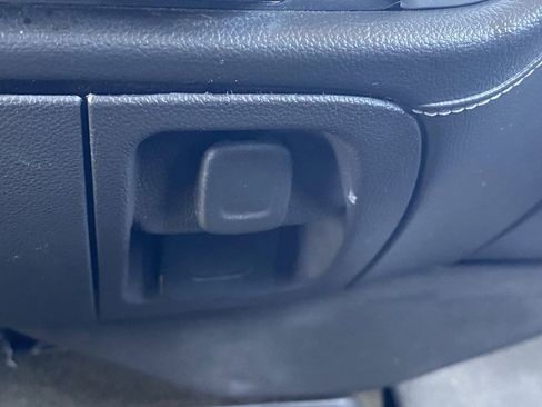 Used 2018 GMC Sierra 1500 SLE w/ SLE Value Package image 30