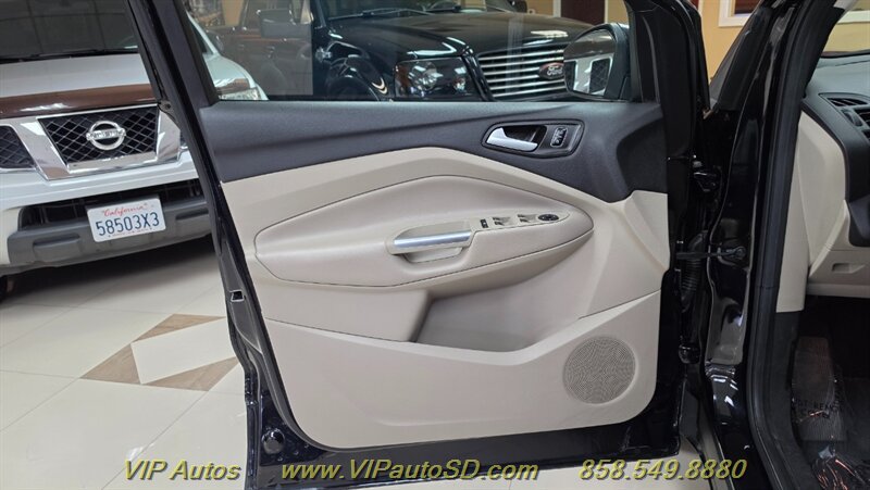 Used 2019 Ford Escape SEL FWD image 11