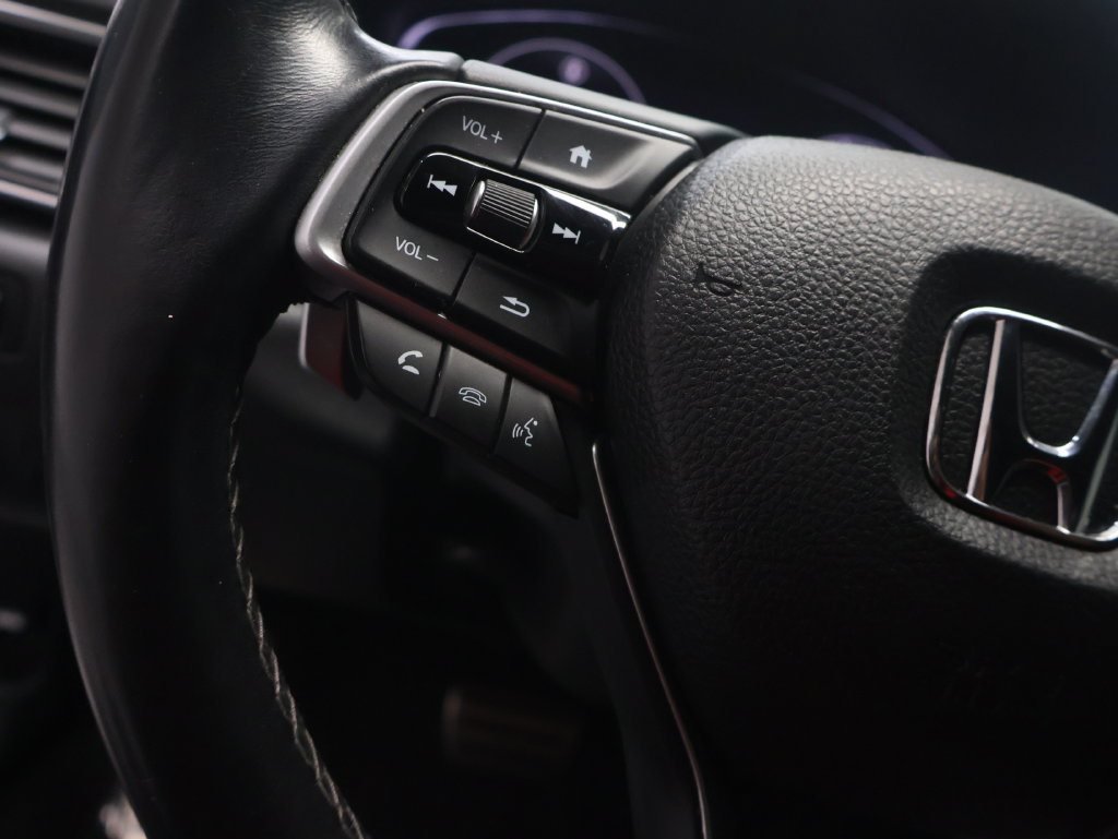 Used 2018 Honda Accord Sport image 19