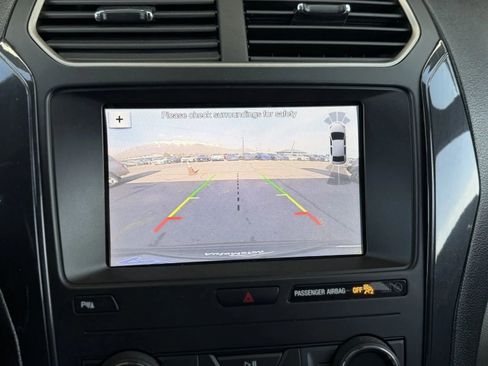 Used 2019 Ford Explorer XLT w/ Equipment Group 202A image 35