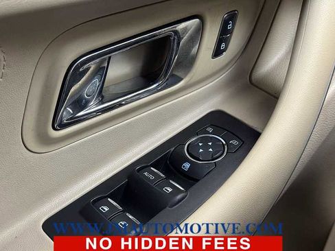 Used 2015 Ford Taurus SE image 36