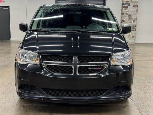 Used 2016 Dodge Grand Caravan American Value Package image 2