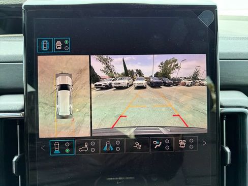 New 2026 GMC Yukon Denali w/ Denali Reserve Package AWD/4WD image 13