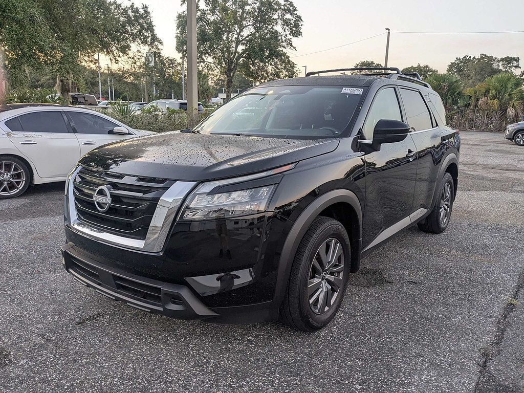 Used 2025 Nissan Pathfinder SV FWD image 38
