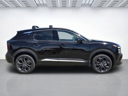 New 2026 Nissan Kicks SR AWD/4WD image 3