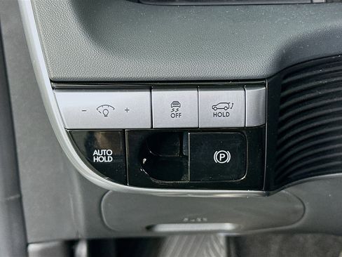 Used 2024 Hyundai Ioniq 5 SEL image 16