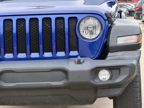 Used 2020 Jeep Wrangler Sport AWD/4WD image 7