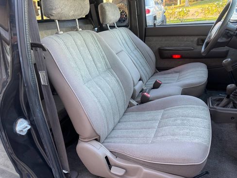 Used 2000 Toyota Tacoma 4x4 Xtracab V6 image 16