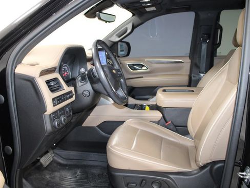 Used 2021 Chevrolet Tahoe Premier w/ Premium Package AWD/4WD image 17