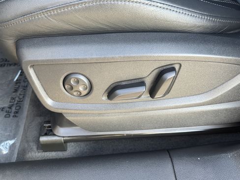 Used 2024 Audi Q5 2.0T Premium w/ Convenience Package image 21