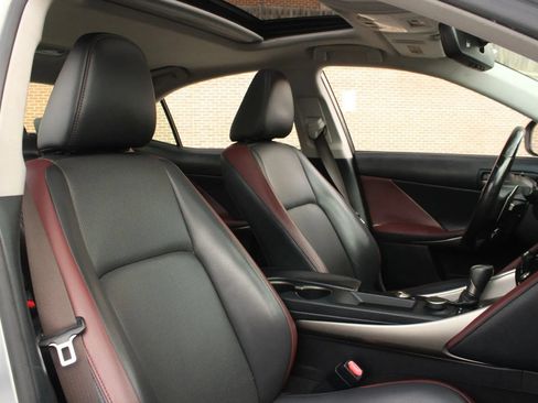 Used 2017 Lexus IS 200t RWD image 27