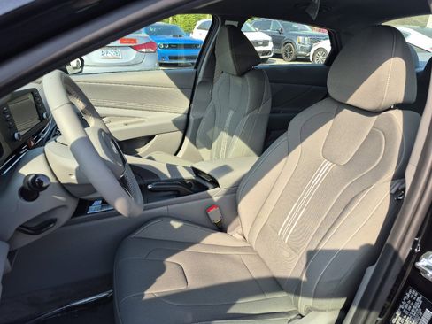New 2026 Hyundai Elantra Sport FWD image 34