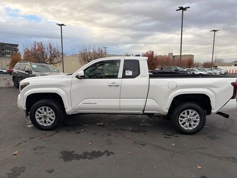 New 2026 Toyota Tacoma SR5 image 2