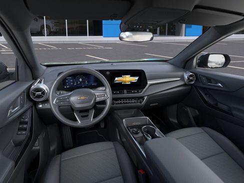 New 2026 Chevrolet Equinox LT w/ Convenience Package II FWD image 15