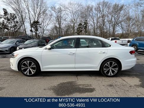 Used 2020 Volkswagen Passat 2.0T SEL FWD image 10