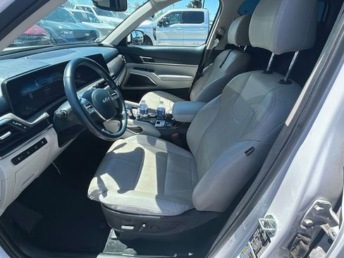 Used 2023 Kia Telluride SX FWD image 3