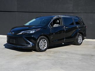 Used 2024 Toyota Sienna XLE video 2