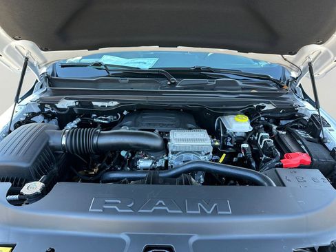 New 2026 RAM 1500 Big Horn AWD/4WD image 9