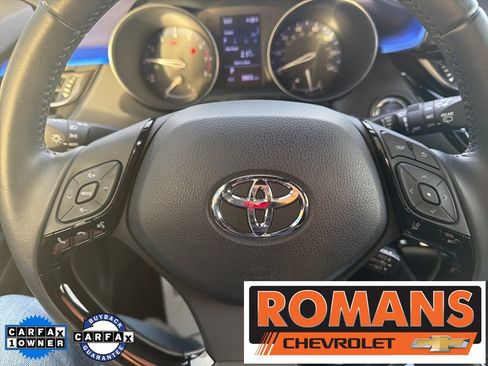 Used 2020 Toyota C-HR XLE image 12