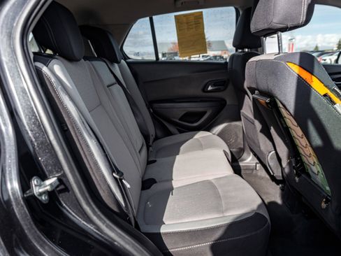 Used 2015 Chevrolet Trax LS image 9