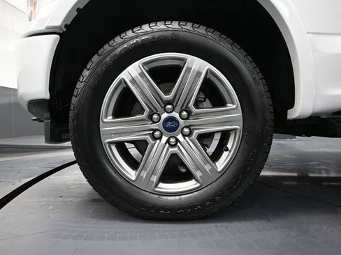 Used 2018 Ford F150 XLT w/ Equipment Group 302A Luxury image 19
