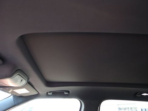 Used 2019 Chevrolet Blazer RS AWD/4WD image 19