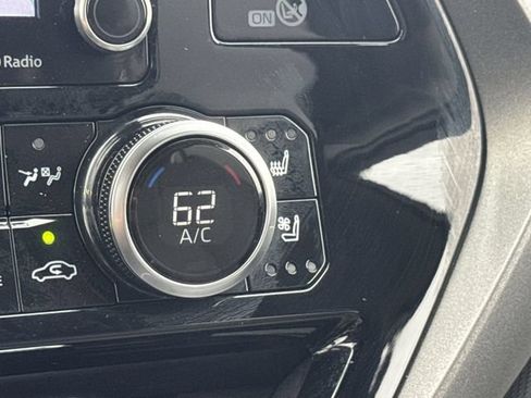 Used 2020 Toyota Highlander Limited FWD image 24