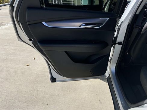 Used 2019 Cadillac XT5 Premium Luxury image 18