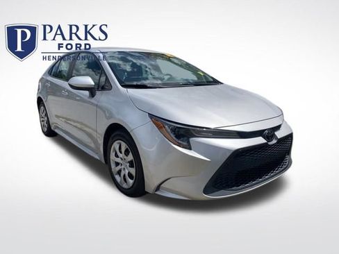 Used 2020 Toyota Corolla LE image 1