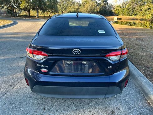 Certified 2023 Toyota Corolla LE image 4