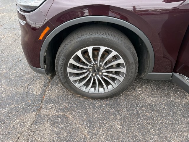 Used 2024 Lincoln Aviator AWD image 29