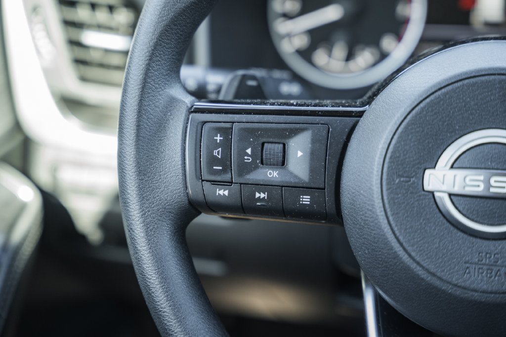 Used 2023 Nissan Rogue SV AWD/4WD image 25