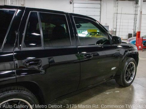 Used 2008 Chevrolet TrailBlazer SS w/ Sun And 6-Disc Cd Package AWD/4WD image 23