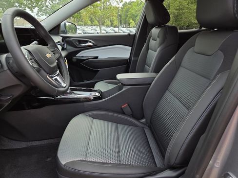 New 2026 Chevrolet Trax LT w/ Driver Confidence Package FWD image 14