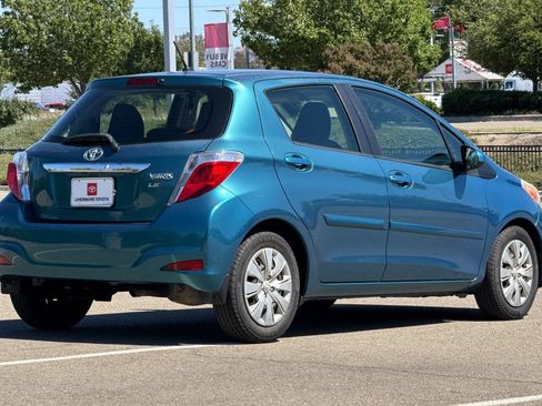 Used 2012 Toyota Yaris LE FWD image 4