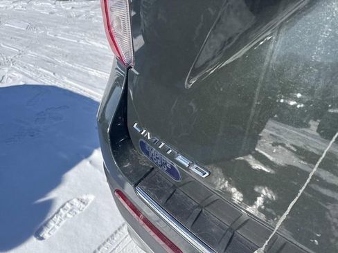 Used 2023 Ford Explorer Limited w/ Limited Technology Package image 5