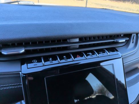 Used 2022 Jeep Grand Cherokee Altitude image 16