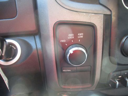 Used 2018 RAM 2500 Tradesman w/ Popular Equipment Group image 17