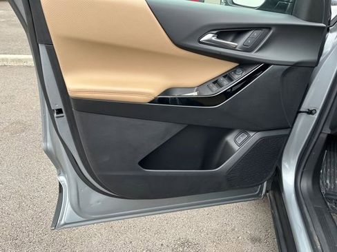 Certified 2025 Chevrolet Equinox ACTIV image 11