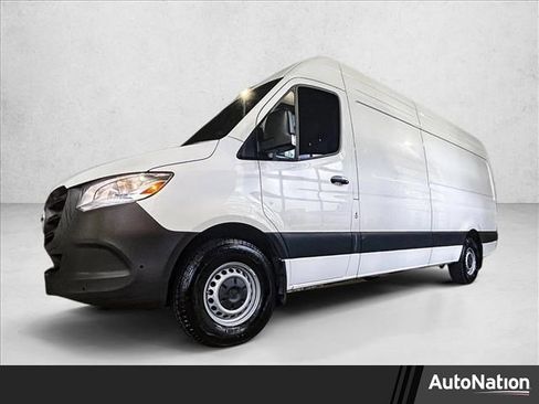 Used 2025 Mercedes-Benz Sprinter 2500 image 1