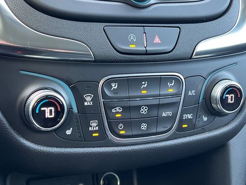 Used 2024 Chevrolet Equinox LT image 17