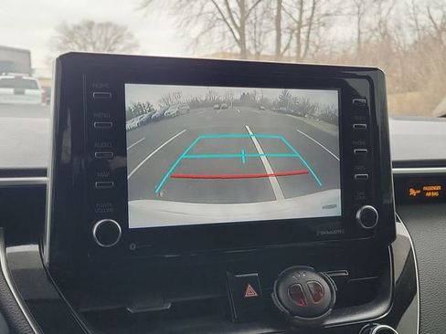 Used 2021 Toyota Corolla LE image 22