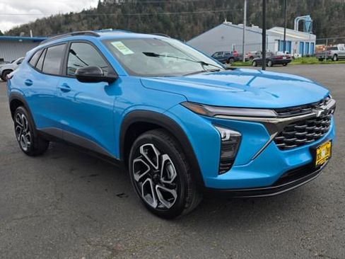 New 2026 Chevrolet Trax RS w/ Driver Confidence Package image 3