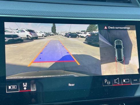 Used 2024 Audi Q8 e-tron Prestige w/ Prestige Package image 20