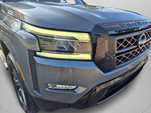 Used 2023 Nissan Frontier SV w/ Midnight Edition Package RWD image 35