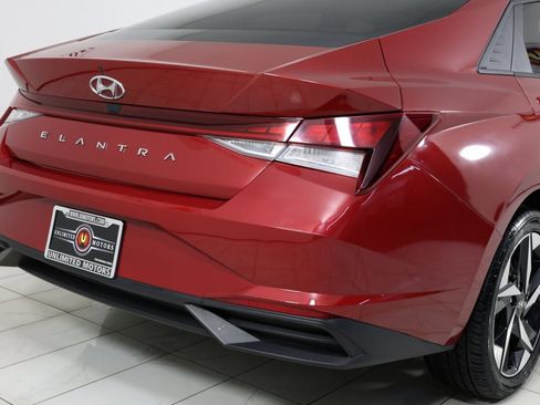 Used 2023 Hyundai Elantra SEL w/ Convenience Package image 39